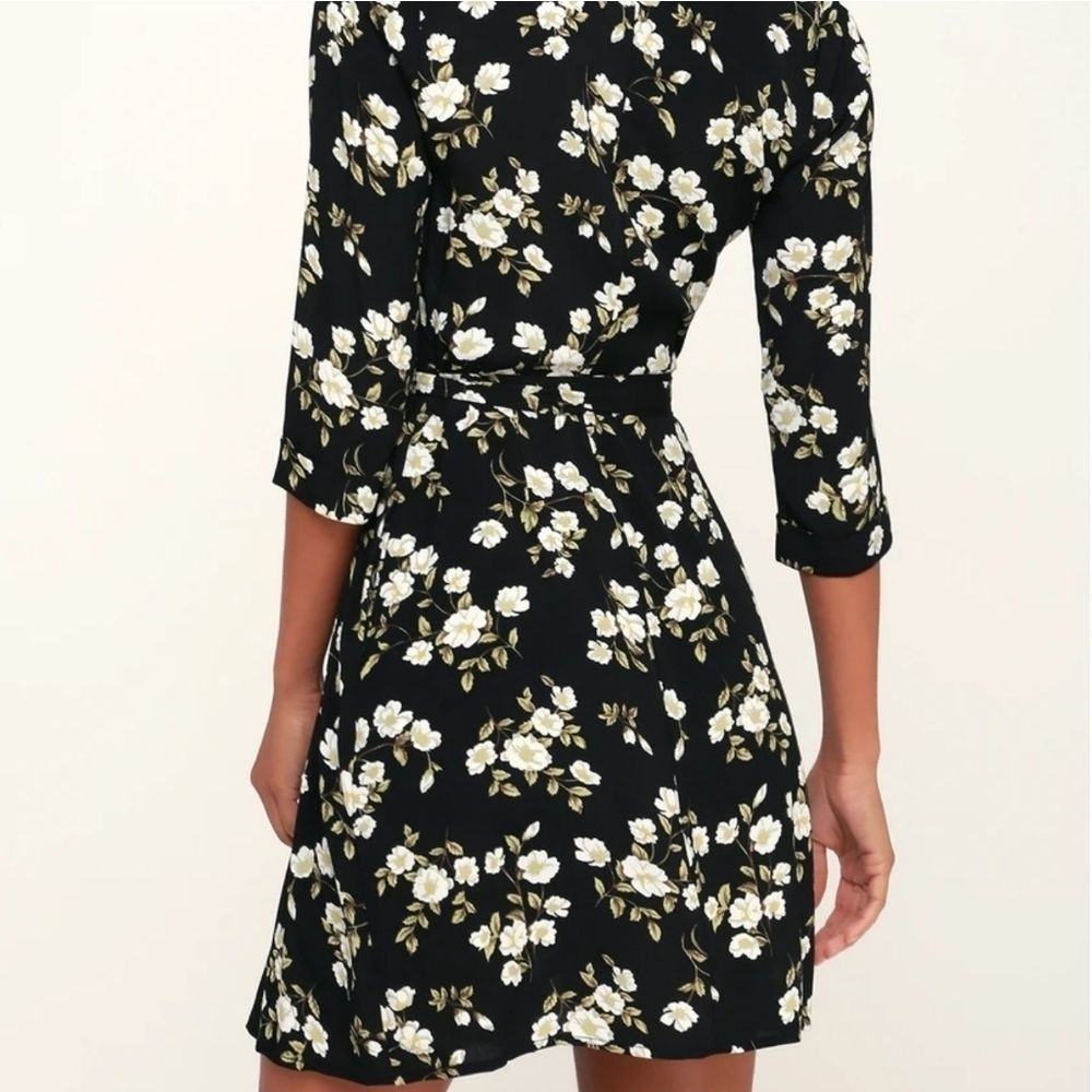 LULUS Totally Blossom Floral Print Collared Wrap‎ - Picture 8 of 15
